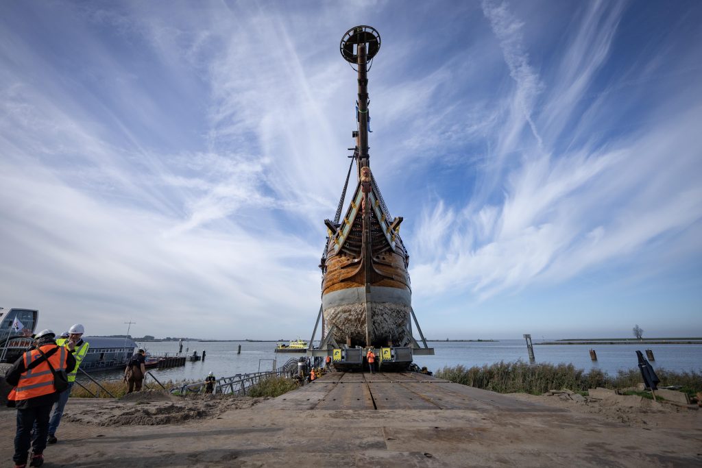 Batavia from the front - photo by Peter van Aalst