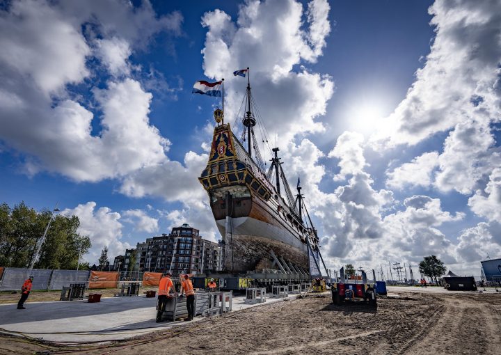 The Batavia is being driven onto a permanent concrete slab – by Peter van Aalst